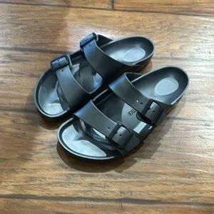 Birkenstock Arizone Essentials Metallic Anthracite size 42- brand new w/o box